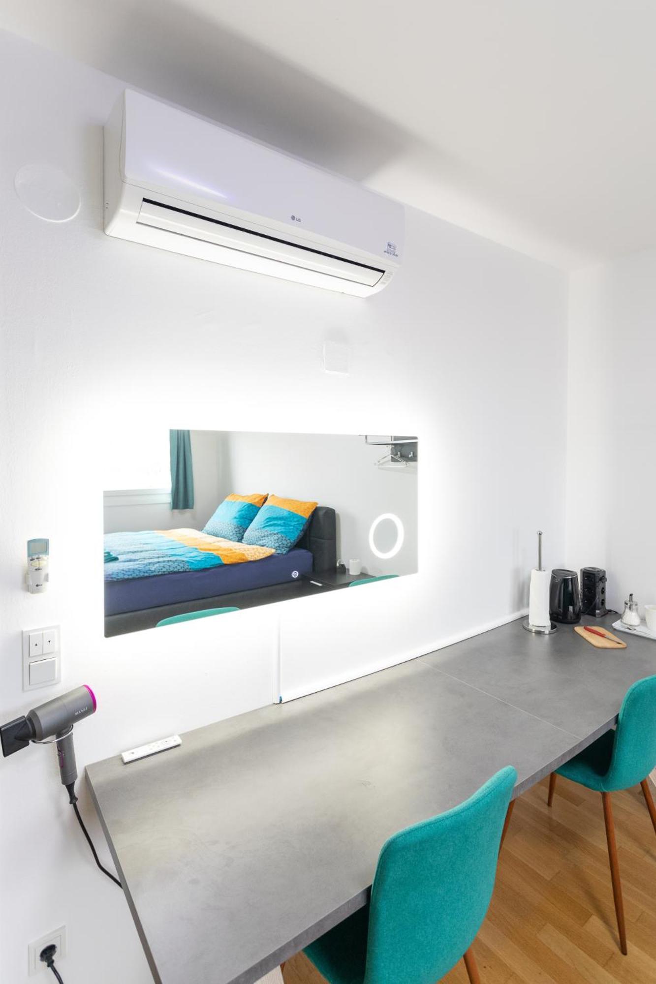Private Room With Ac- Microwave, Personal Fridge & Metro Access - 7 Min To Center Vienna Exterior photo