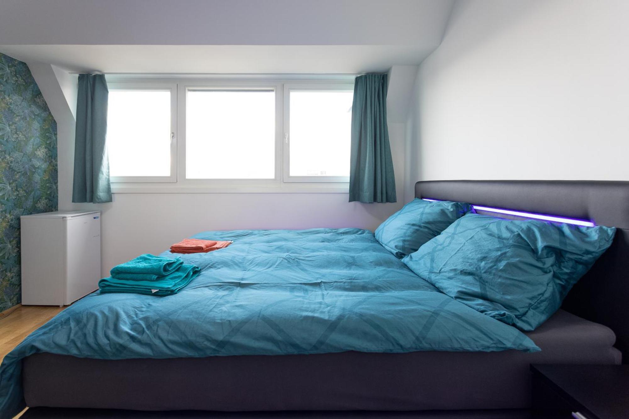 Private Room With Ac- Microwave, Personal Fridge & Metro Access - 7 Min To Center Vienna Exterior photo